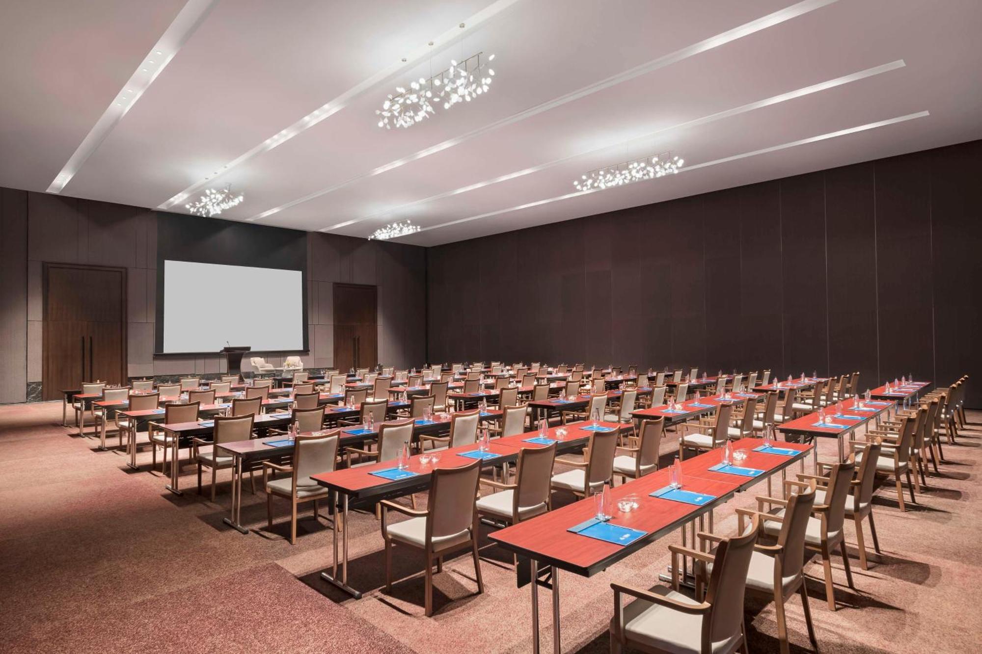 Hotel Hilton Bengaluru Embassy Manyata Business Park Extérieur photo