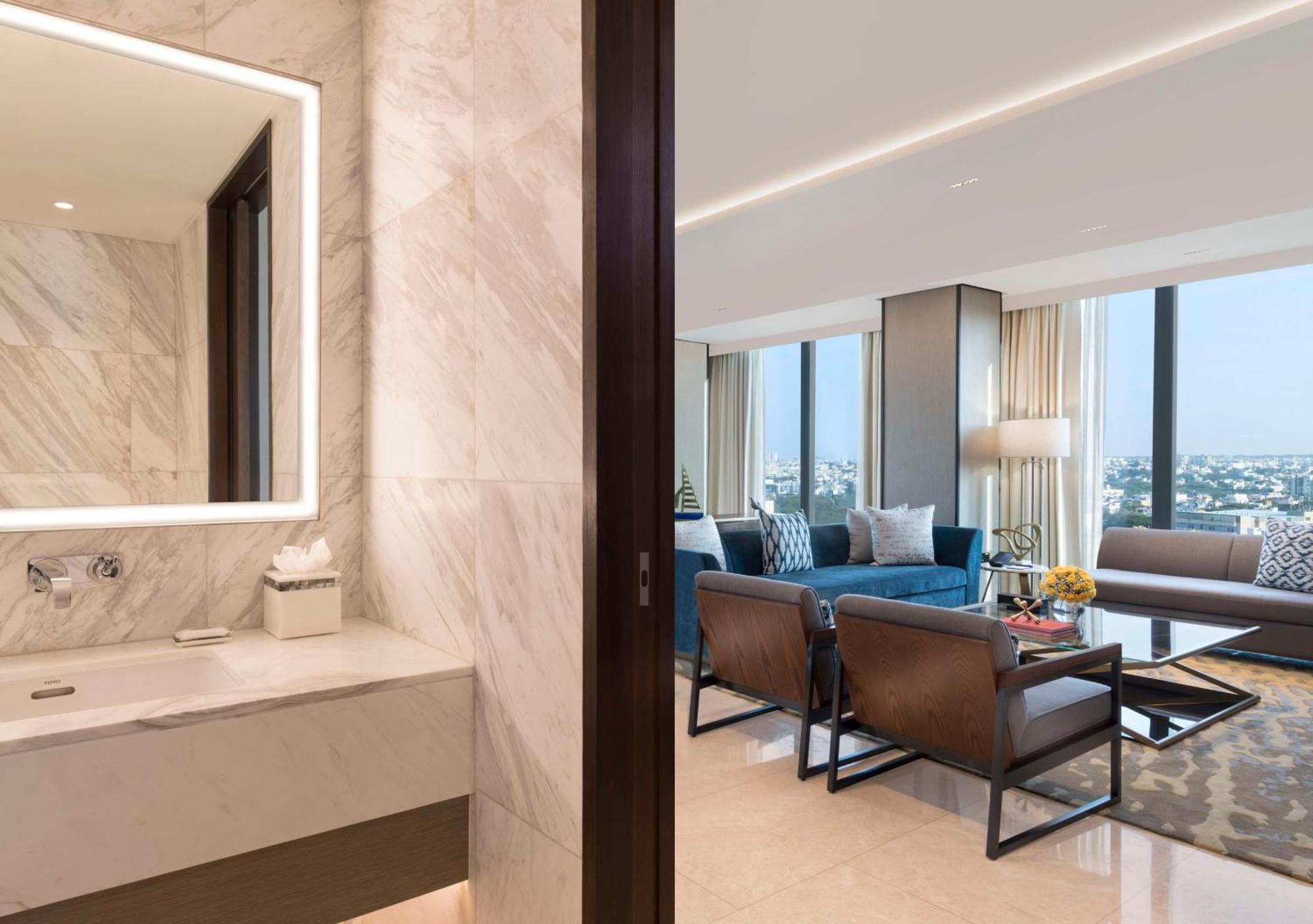 Hotel Hilton Bengaluru Embassy Manyata Business Park Extérieur photo